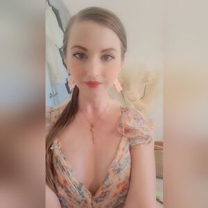 Meet your Posher, Leslie